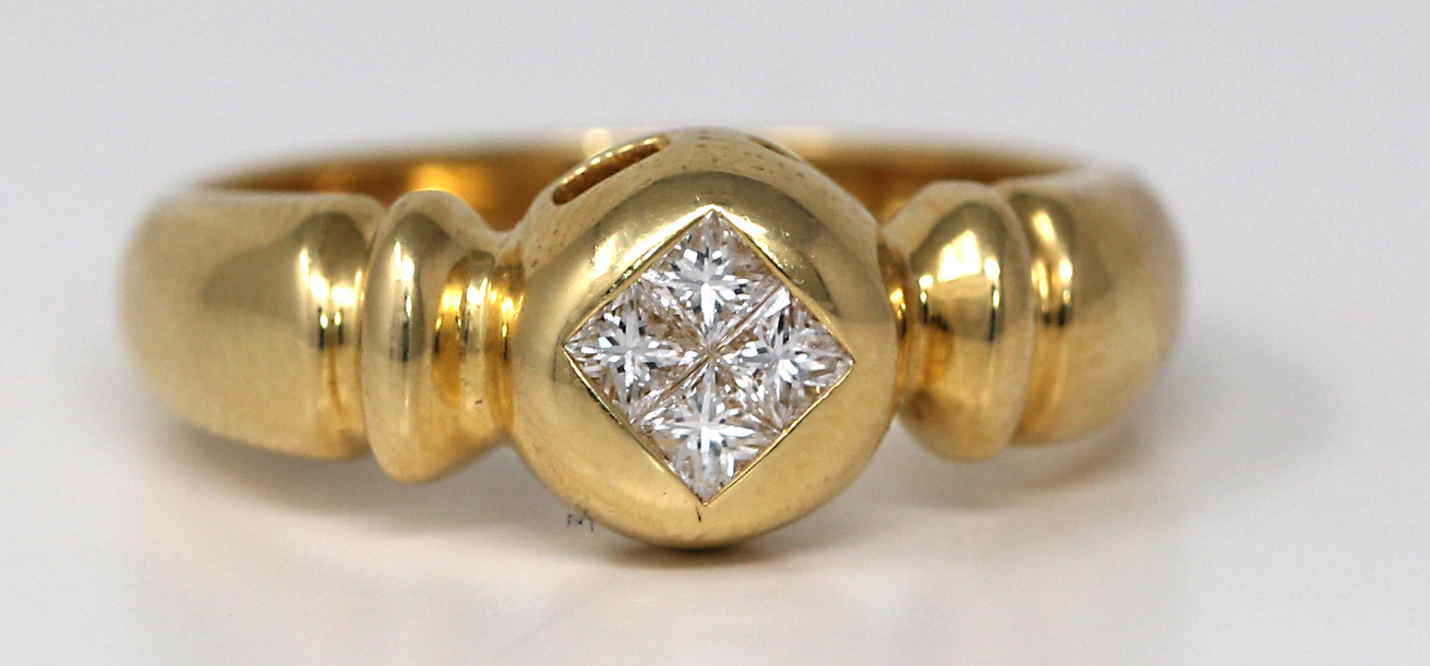 18k Yellow Gold Vintage Diamond Ring