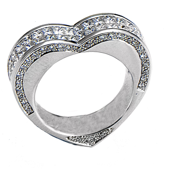 18k White Gold Heart Shaped Fashion Engagment Ring With Princess & Round Cut Diamonds (2.31 Ct., G Color, VS1 Clarity)