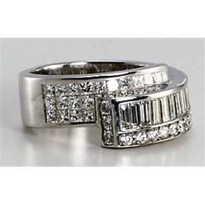 18k White Gold Princess cut invisible set and baguette diamond crossover eternity ring (2.19 Ct G & G ,VS)
