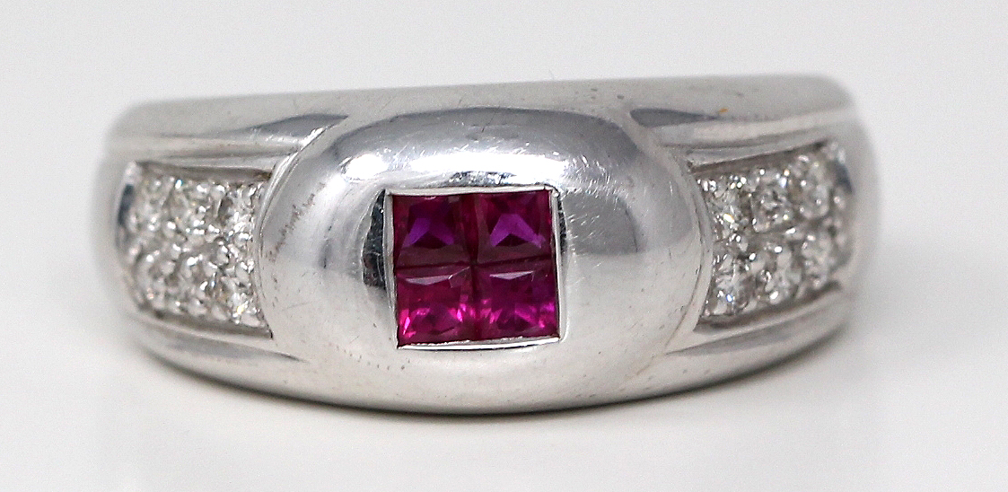 14k White Gold Pink Irradiated Diamond Signet Ring (0.55 Carat, VS)
