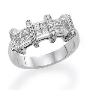 18k White Gold Invisable Box Setting Princess & Round Cut Diamond Fashion Engagement Ring (0.77 Ct., G Color, VS1 Clarity)