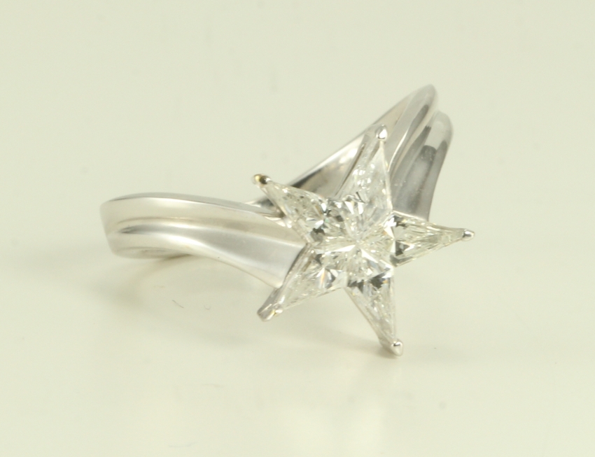 18k White Gold Kite cut diamond invisible ser star shape exclusive 