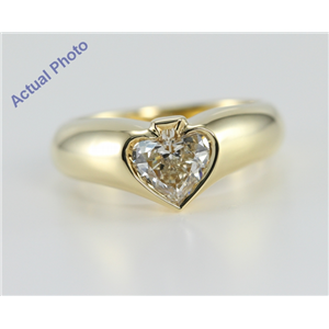 18k Yellow Gold Spade Cut Bezel Solitaire Diamond Engagement Ring (0.8 Ct, J Color, VS1 Clarity)