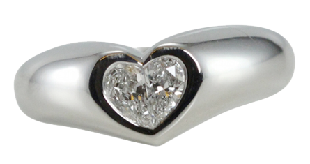 18k White Gold Bezel Set Heart Pear Cut Diamond Ring